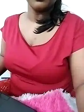 Snapshot of Shy_Peehu chatting on 13, 7, 2026 Shy Peehu online show from 13, 7, 2026