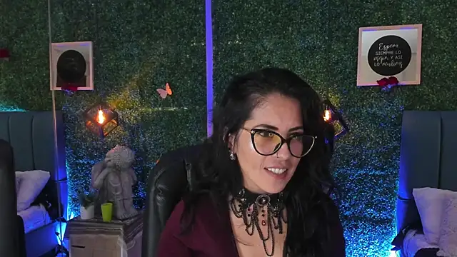 Snapshot of Linagh_ chatting on 10, 2, 2026 Linagh online show from 10, 2, 2026