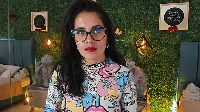 Snapshot of Linagh_ chatting on 4, 3, 2026 Linagh online show from 4, 3, 2026