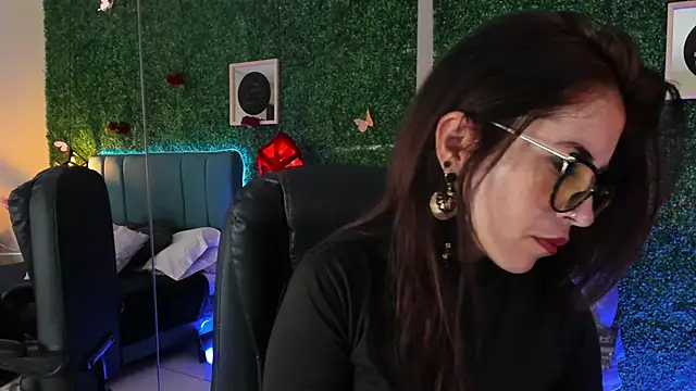 Snapshot of Linagh_ chatting on 30, 3, 2026 Linagh online show from 30, 3, 2026