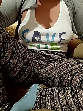 Snapshot of Mroma89six chatting on 12, 11, 2025 Mroma89six online show from 12, 11, 2025