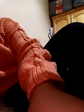 Snapshot of Mroma89six chatting on 4, 12, 2025 Mroma89six online show from 4, 12, 2025