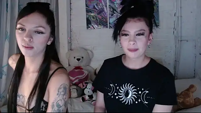 Snapshot of Pamelaa_reyess_2 chatting on 23, 6, 2026 Pamelaa reyess 2 online show from 23, 6, 2026