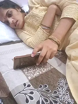 Snapshot of Sofia_kuuu chatting on 2, 11, 2025 Sofia kuuu online show from 2, 11, 2025