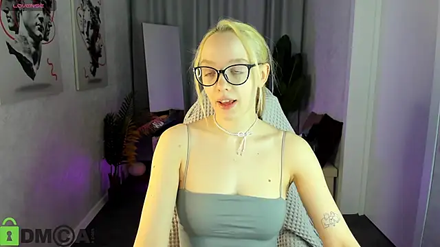 R0cket bunny online show from 25, 4, 2026