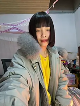 Snapshot of andymi1 chatting on 4, 2, 2026 andymi1 online show from 4, 2, 2026