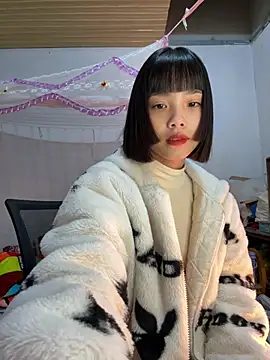 Snapshot of andymi1 chatting on 12, 2, 2026 andymi1 online show from 12, 2, 2026