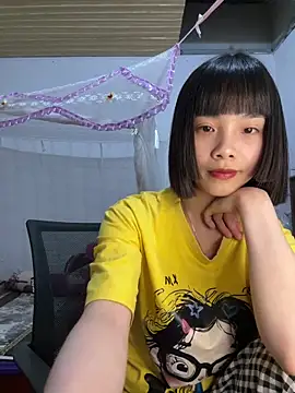 Snapshot of andymi1 chatting on 4, 4, 2026 andymi1 online show from 4, 4, 2026