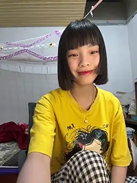 Snapshot of andymi1 chatting on 5, 4, 2026 andymi1 online show from 5, 4, 2026