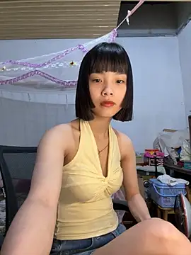 Snapshot of andymi1 chatting on 7, 4, 2026 andymi1 online show from 7, 4, 2026