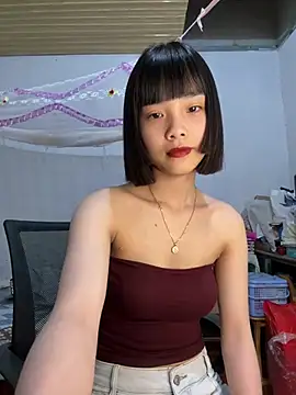 Snapshot of andymi1 chatting on 11, 4, 2026 andymi1 online show from 11, 4, 2026