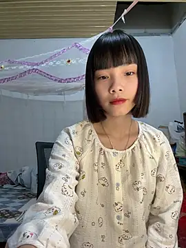 Snapshot of andymi1 chatting on 12, 4, 2026 andymi1 online show from 12, 4, 2026