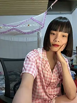 Snapshot of andymi1 chatting on 13, 4, 2026 andymi1 online show from 13, 4, 2026