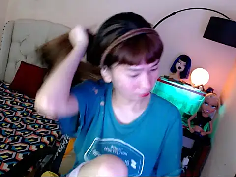 ShantalFoxxy  online show from 4, 11, 2025