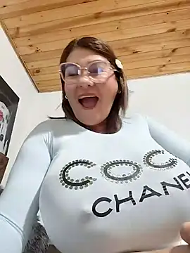 AlexxiaaMat online show from 10, 5, 2026
