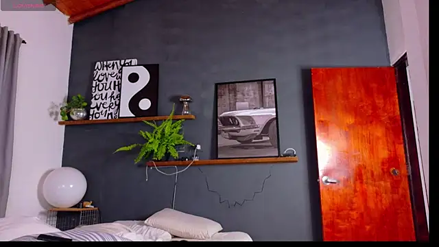 Liam walk  online show from 14, 4, 2026