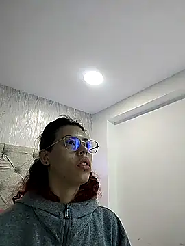 Pamelamiler   online show from 2, 4, 2026