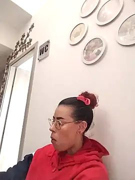 Pamelamiler   online show from 13, 4, 2026