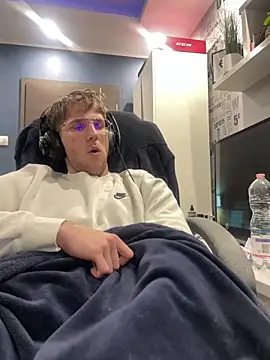 Sexaddict05 online show from 8, 4, 2026