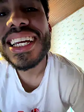 Snapshot of TU-MORENOO chatting on 15, 9, 2025 TU-MORENOO online show from 15, 9, 2025