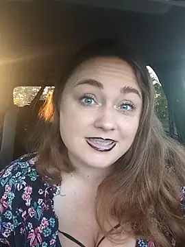 Snapshot of BrokenWife chatting on 13, 10, 2025 BrokenWife online show from 13, 10, 2025