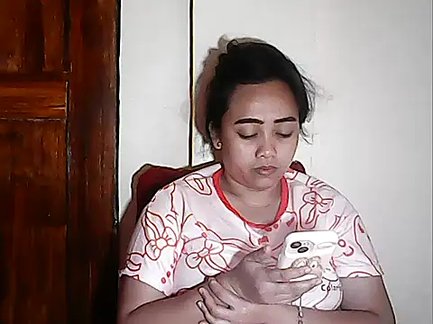 Snapshot of Pinay_Chubby20 chatting on 22, 4, 2026 Pinay Chubby20 online show from 22, 4, 2026