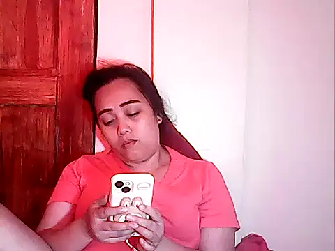 Snapshot of Pinay_Chubby20 chatting on 25, 4, 2026 Pinay Chubby20 online show from 25, 4, 2026