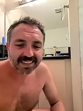 Snapshot of cloudymatt chatting on 24, 9, 2025 cloudymatt online show from 24, 9, 2025