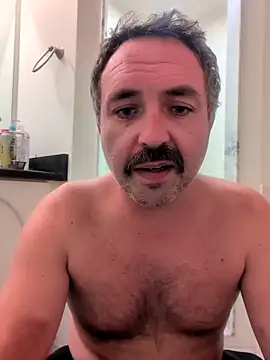 Snapshot of cloudymatt chatting on 18, 10, 2025 cloudymatt online show from 18, 10, 2025