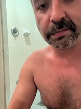 Snapshot of cloudymatt chatting on 16, 11, 2025 cloudymatt online show from 16, 11, 2025