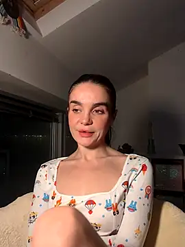 Snapshot of RosieCheexxxxxx chatting on 16, 10, 2025 RosieCheexxxxxx online show from 16, 10, 2025