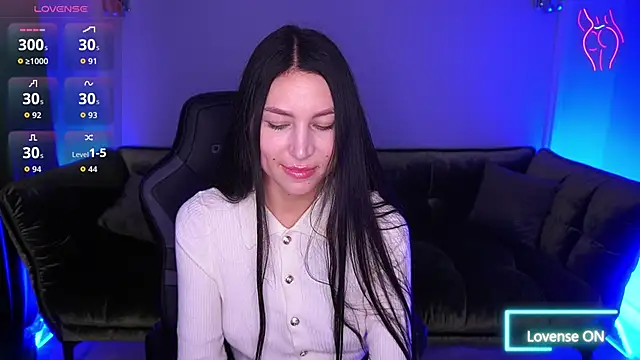 EliseVelour online show from 4, 11, 2025