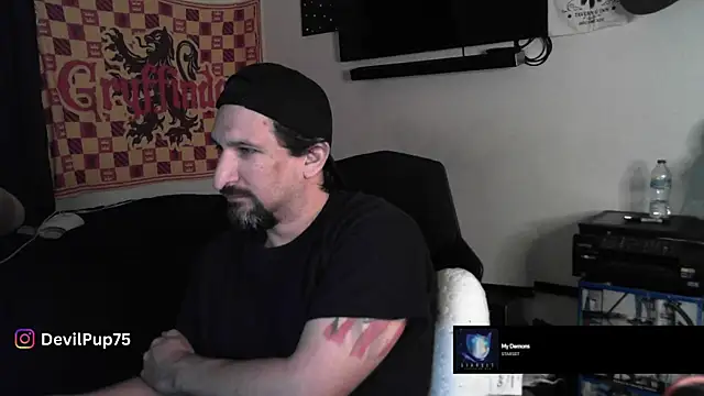 DevilPup75  online show from 28, 11, 2025