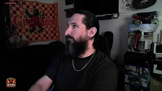 Snapshot of DevilPup75_ chatting on 16, 4, 2026 DevilPup75 online show from 16, 4, 2026