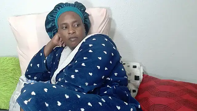 QueenRomaxx1 online show from 20, 10, 2025