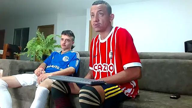 Snapshot of skinny23cm chatting on 14, 12, 2024 skinny23cm online show from 14, 12, 2024