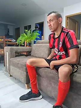 Snapshot of skinny23cm chatting on 15, 12, 2024 skinny23cm online show from 15, 12, 2024