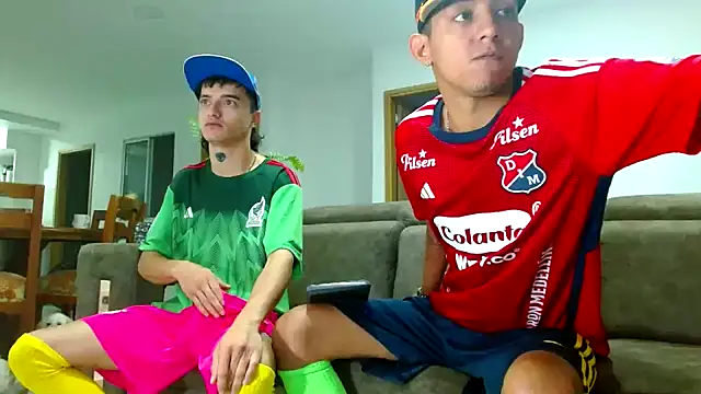 Snapshot of skinny23cm chatting on 30, 12, 2024 skinny23cm online show from 30, 12, 2024