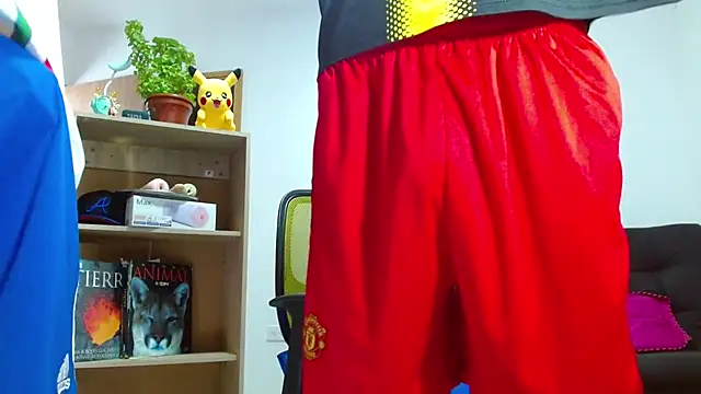 Snapshot of skinny23cm chatting on 31, 10, 2025 skinny23cm online show from 31, 10, 2025