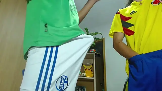 Snapshot of skinny23cm chatting on 15, 11, 2025 skinny23cm online show from 15, 11, 2025