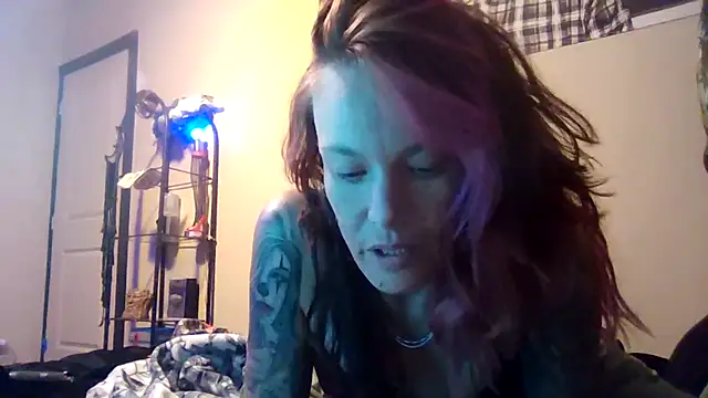 Snapshot of bratlipss chatting on 13, 9, 2025 bratlipss online show from 13, 9, 2025