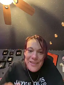 Snapshot of bratlipss chatting on 8, 3, 2026 bratlipss online show from 8, 3, 2026