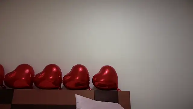 Snapshot of Reddgiirl chatting on 6, 3, 2026 Reddgiirl online show from 6, 3, 2026