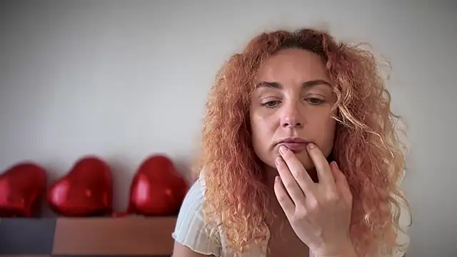 Snapshot of Reddgiirl chatting on 22, 3, 2026 Reddgiirl online show from 22, 3, 2026