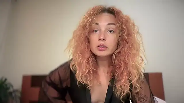 Snapshot of Reddgiirl chatting on 31, 3, 2026 Reddgiirl online show from 31, 3, 2026