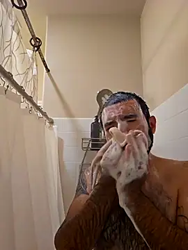 Snapshot of Lb228w chatting on 6, 2, 2026 Lb228w online show from 6, 2, 2026