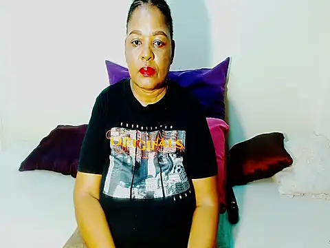 Love-Racheal75 online show from 14, 4, 2026