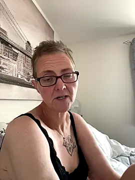 Curvy-Jinx online show from 23, 9, 2025