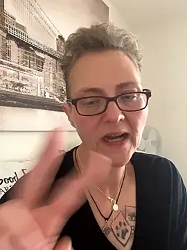 Curvy-Jinx online show from 13, 1, 2026