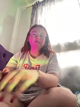 Snapshot of AliaMiller_ chatting on 5, 4, 2026 AliaMiller online show from 5, 4, 2026